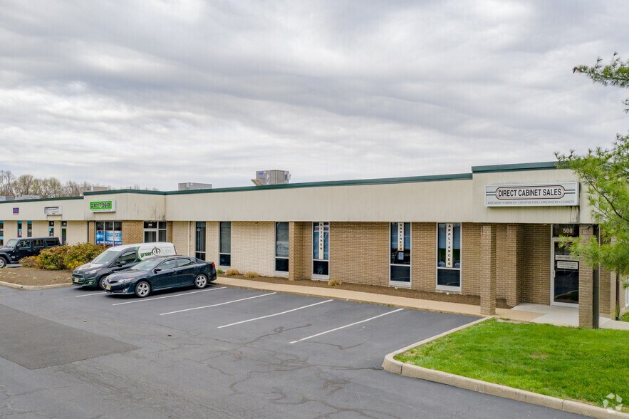 2020 Springdale Rd, Cherry Hill, NJ à louer - Photo du bâtiment - Image 2 de 4