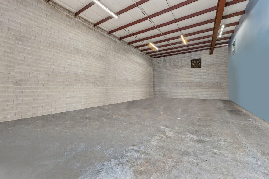 7949 Atlantic Blvd, Jacksonville, FL à louer - Photo du bâtiment - Image 2 de 10