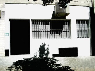 Plus de détails pour Multi-résidentiel à vendre