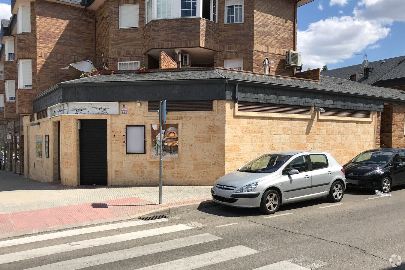 Camino Retamar, 6, Villanueva del Pardillo, MAD 28229 - Unit Puerta 01, Esc. 4 - - Interior Photo - Image 2 of 12