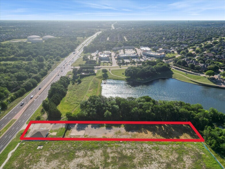 8301 W University Dr, McKinney, TX à vendre - Photo du bâtiment - Image 2 de 27