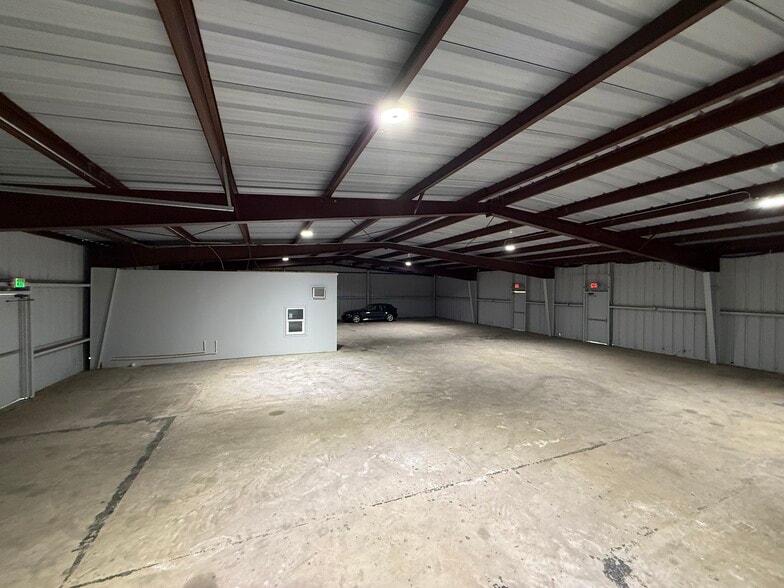 6229 Dixie Dr, Houston, TX for sale - Building Photo - Image 3 of 8