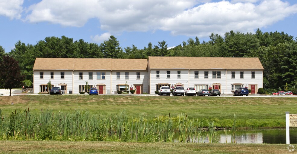 12 Parmenter Rd, Londonderry, NH à louer - Photo du bâtiment - Image 3 de 24