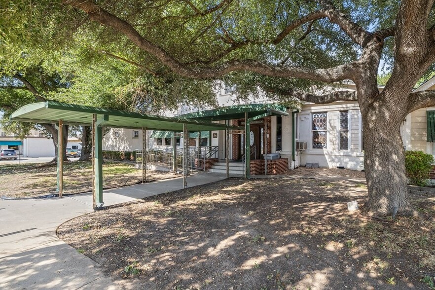 503 Talbot St, Taylor, TX for sale - Building Photo - Image 3 of 71