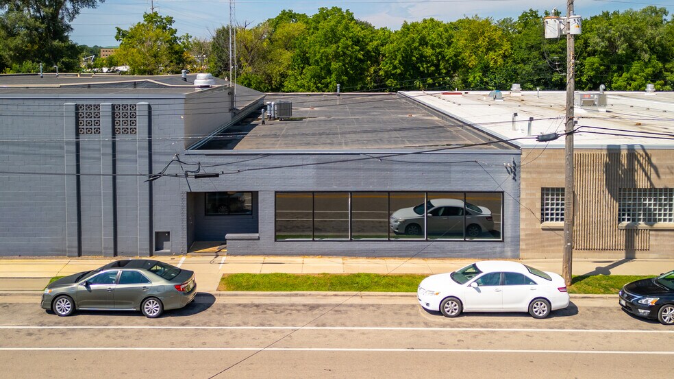 525 NW 6th Ave, Rochester, MN à louer - Photo du bâtiment - Image 2 de 18
