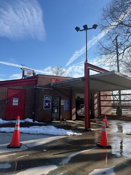 3330 Central Pky, Cincinnati, OH for sale - Building Photo - Image 1 of 2