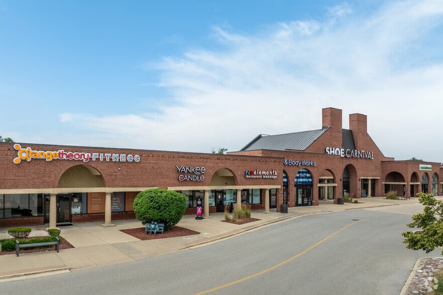 1001 W 75th St, Woodridge, IL for lease - Building Photo - Image 3 of 5