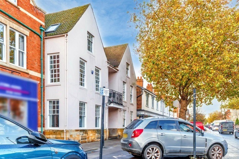 93 High St, Evesham à vendre - Photo du bâtiment - Image 2 de 24