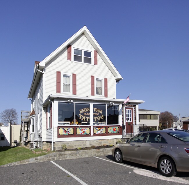 Plus de détails pour 30 W Eagle Rd, Havertown, PA - Commerce de détail à vendre