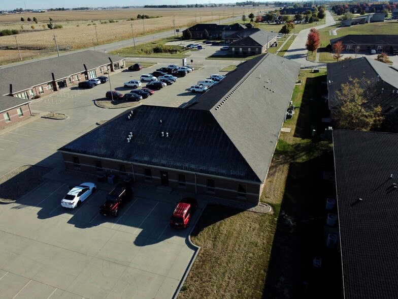 1607 Tullamore Ave, Bloomington, IL à louer - Photo du bâtiment - Image 3 de 13