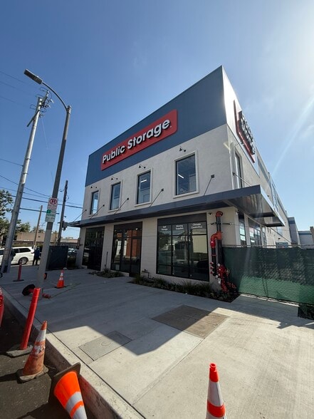 3873 Grand View Blvd, Los Angeles, CA for lease - Building Photo - Image 1 of 5
