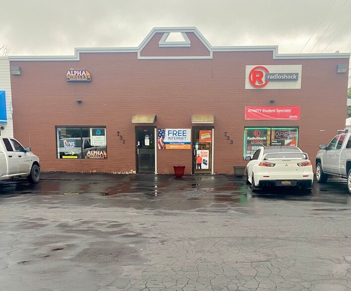 731-733 W Michigan Ave, Saline, MI for sale - Building Photo - Image 1 of 8