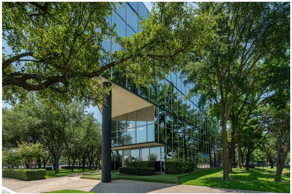 8600 Freeport Pky, Irving, TX à louer Photo du bâtiment- Image 1 de 9