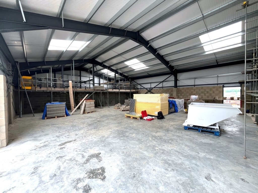 Radley Green Road, Ingatestone for lease Interior Photo- Image 1 of 5