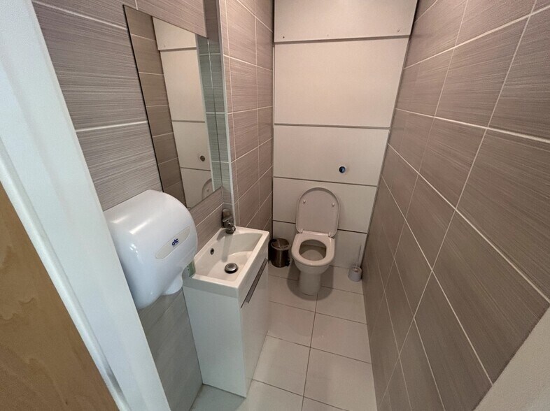 Bessborough Rd, Harrow à louer - Photo intérieure - Image 3 de 6