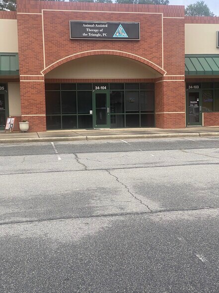 34 Oleander Dr, Clayton, NC à louer - Photo du bâtiment - Image 3 de 4