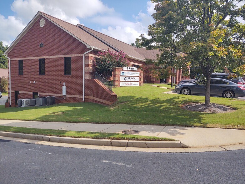 1700 Pennsylvania Ave, McDonough, GA à louer - Photo du bâtiment - Image 2 de 19