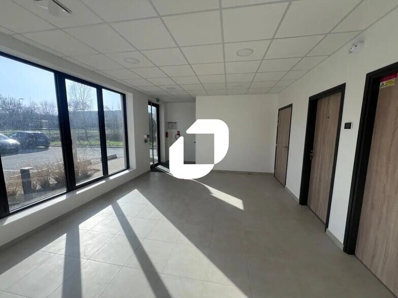 Flex in Collégien for lease - Lobby - Image 3 of 11