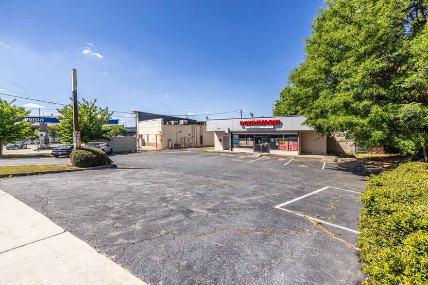 3296 Northcrest Rd, Atlanta, GA à vendre - Photo du bâtiment - Image 3 de 14