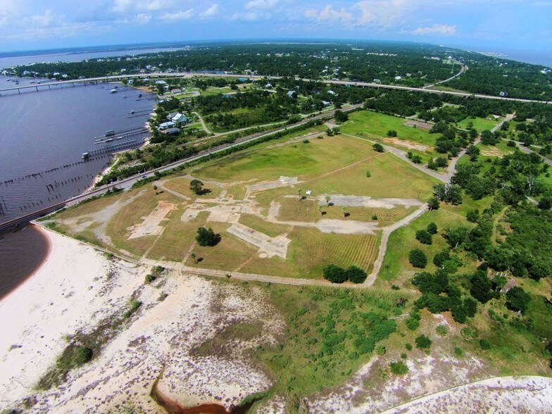 34 Acres On Henderson Pt, Pass Christian, MS à vendre - Photo principale - Image 2 de 24