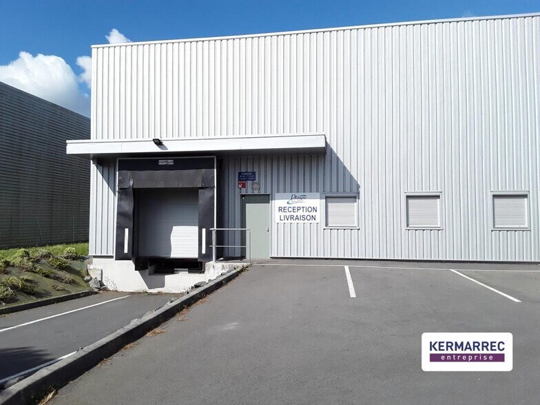 Industrial in La Mézière for lease - Building Photo - Image 3 of 7