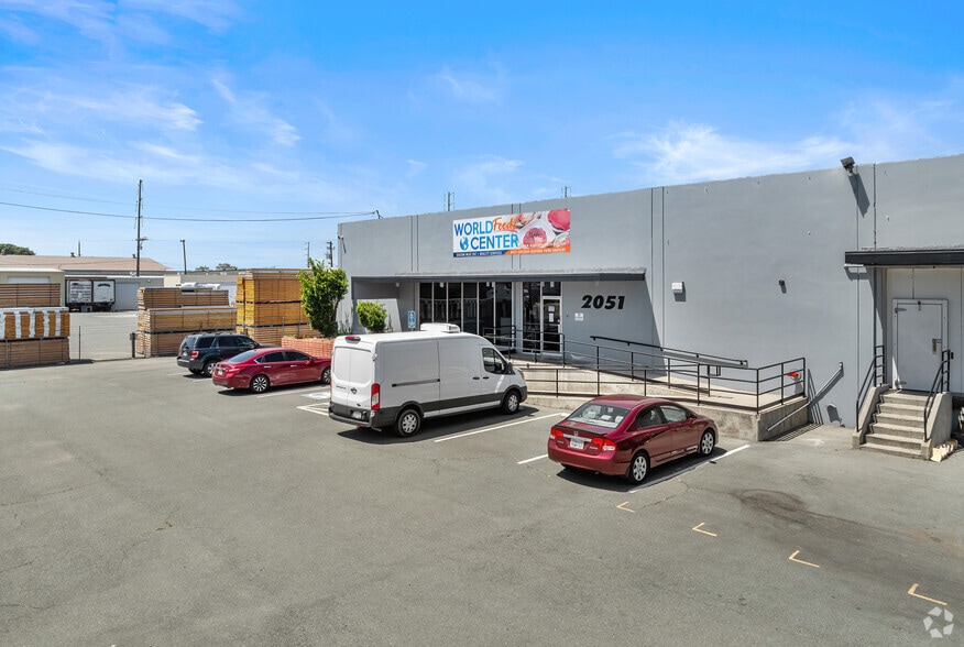 2051 E Miner Ave, Stockton, CA for lease - Primary Photo - Image 1 of 6