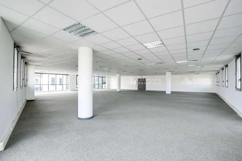 Office in Marseille for lease Interior Photo- Image 1 of 10