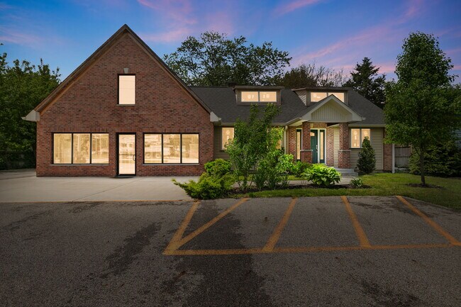 More details for 618 Barron Blvd, Grayslake, IL - Office for Sale