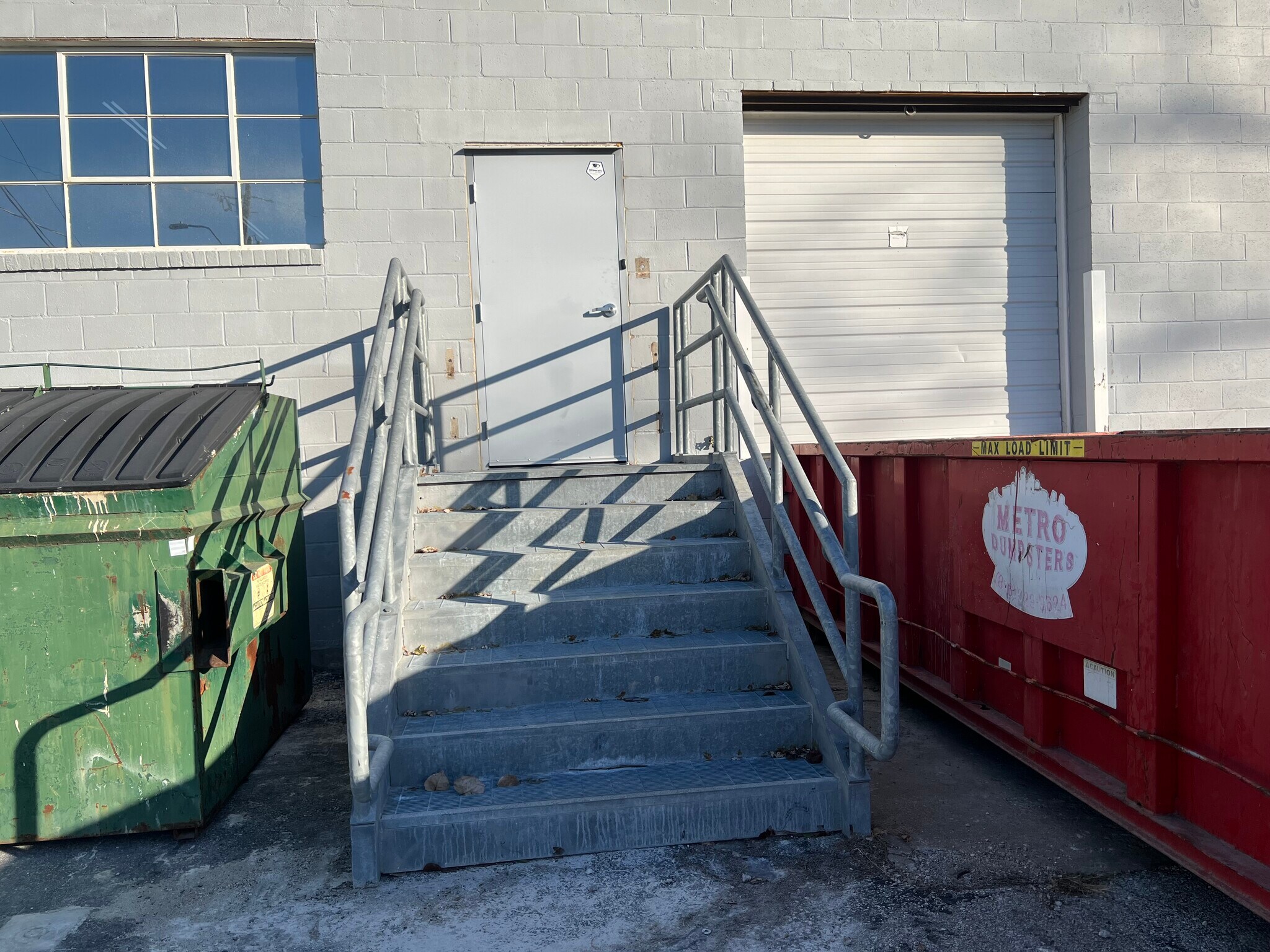 2700 Jarboe St, Kansas City, MO for lease Interior Photo- Image 1 of 10