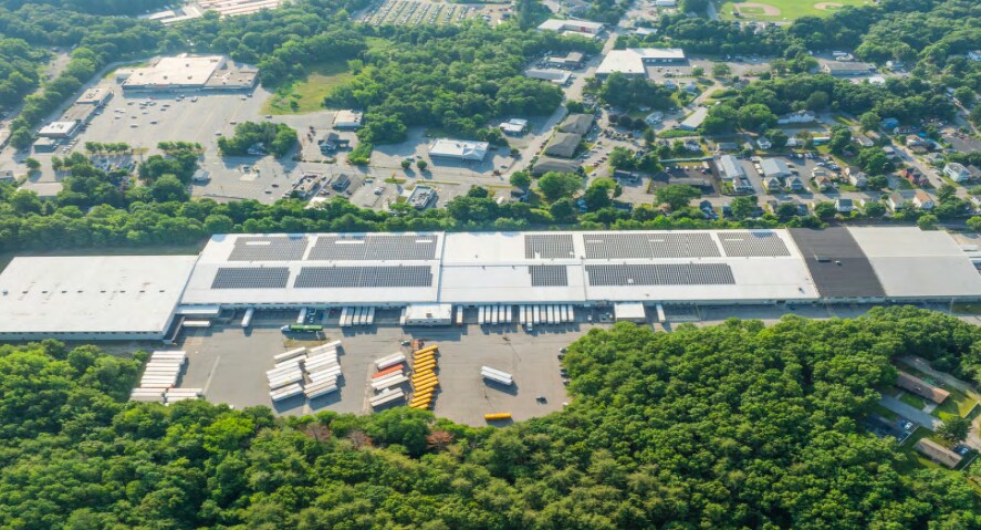 111 Adams Rd, Clinton, MA à louer - Photo du bâtiment - Image 2 de 6