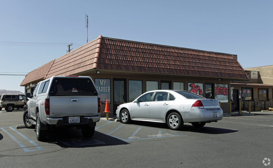 22589 Outer Hwy 18, Apple Valley, CA for sale - Primary Photo - Image 1 of 1