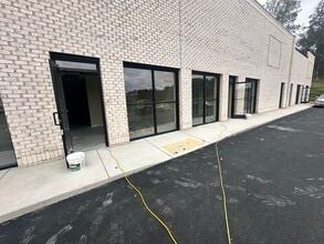 4875 Warehouse Way, Cumming, GA à louer Photo intérieure- Image 2 de 18