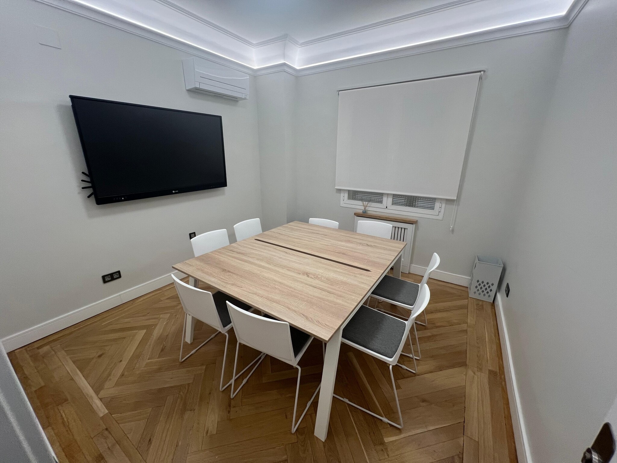 Calle Gran Vía, 59, Madrid, Madrid for lease Interior Photo- Image 1 of 3