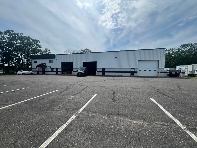 19580 Tamarack St NW, Cedar, MN à vendre - Photo du bâtiment - Image 2 de 11