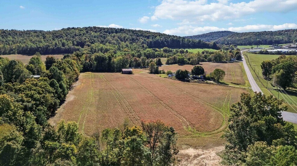 732 KY Highway 558, Albany, KY à vendre - Photo du bâtiment - Image 2 de 9