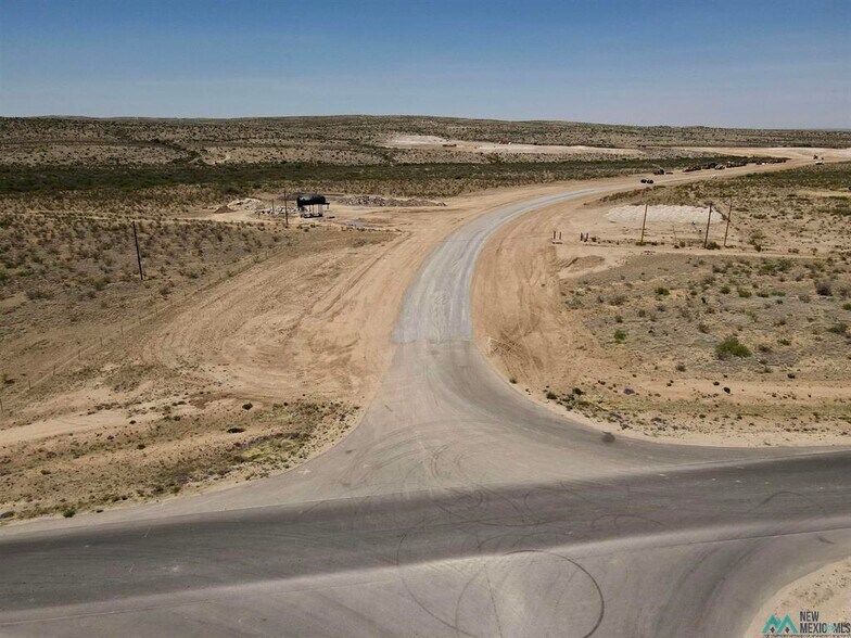 3618 Harvest Ln, Carlsbad, NM à vendre - Photo du bâtiment - Image 2 de 5