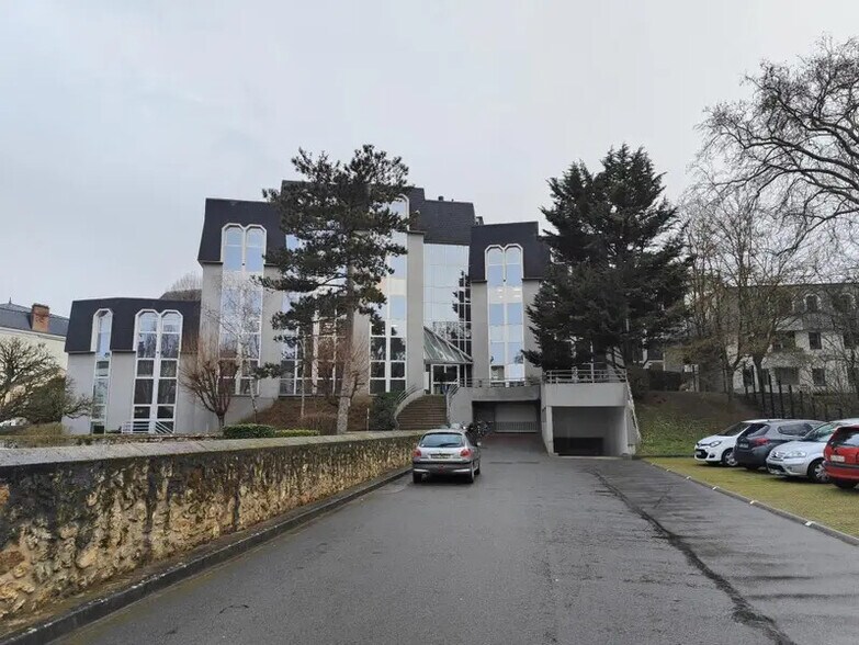 5 Rue Guy Moquet, Orsay à vendre - Photo du bâtiment - Image 1 de 17