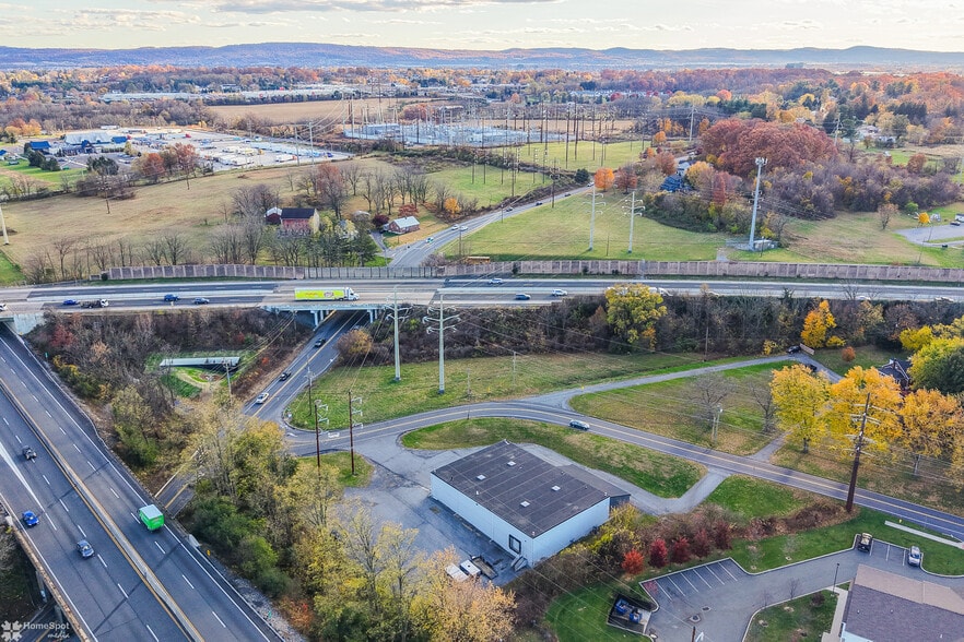 25 Werley Rd, Allentown, PA for sale - Building Photo - Image 3 of 35