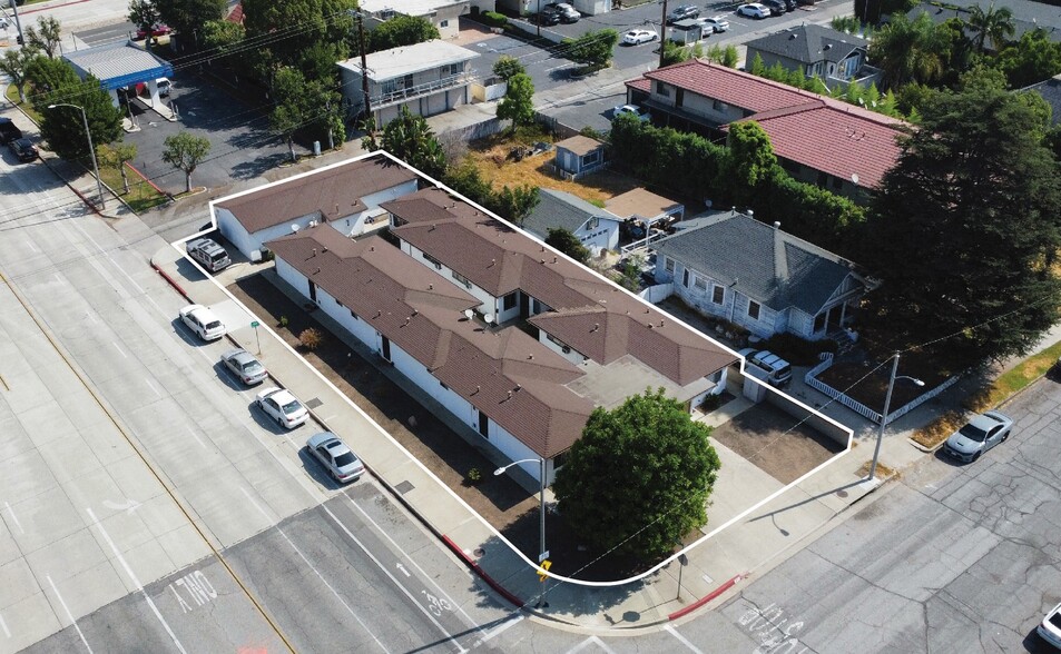 211 E Center St, Covina, CA for sale - Building Photo - Image 1 of 9