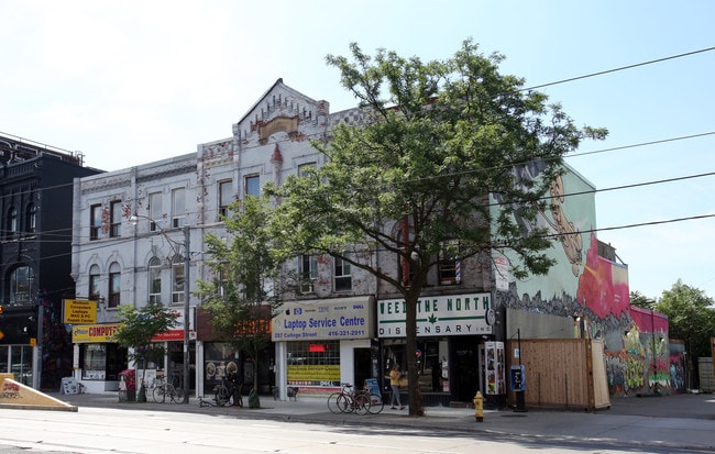 More details for 289 College St, Toronto, ON - Retail for Lease