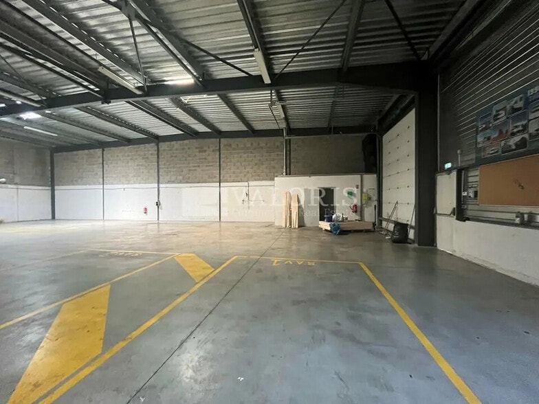 Flex dans Saint-Priest à louer - Photo intérieure - Image 3 de 3