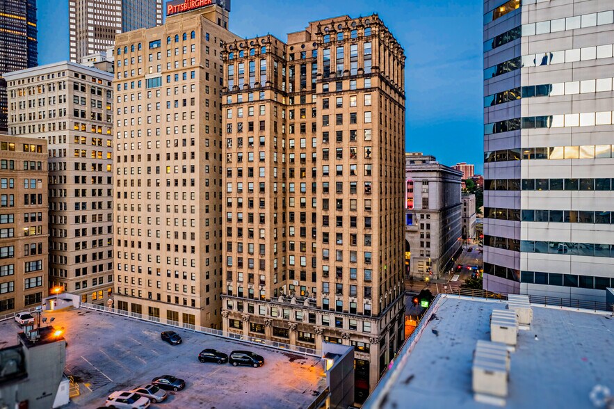 429 Fourth Ave, Pittsburgh, PA à louer - Photo du bâtiment - Image 2 de 11