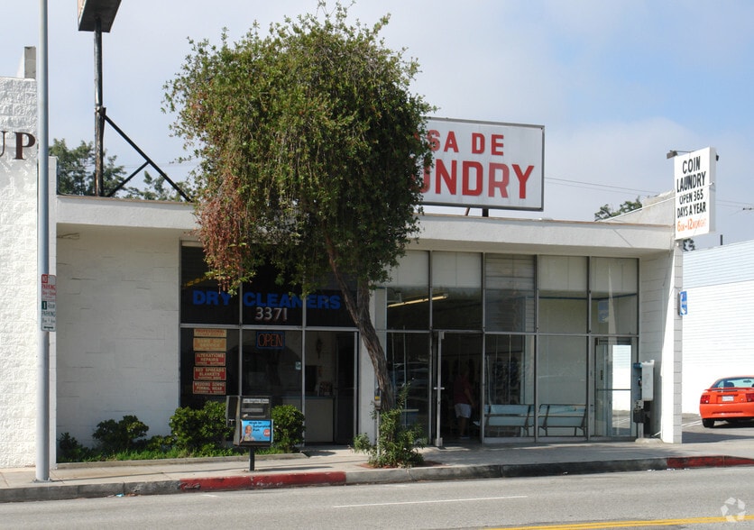 3371 Motor Ave, Los Angeles, CA à louer - Photo du bâtiment - Image 3 de 4