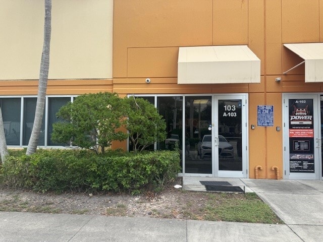 12601 NW 115th Ave, Medley, FL for lease Primary Photo- Image 1 of 43