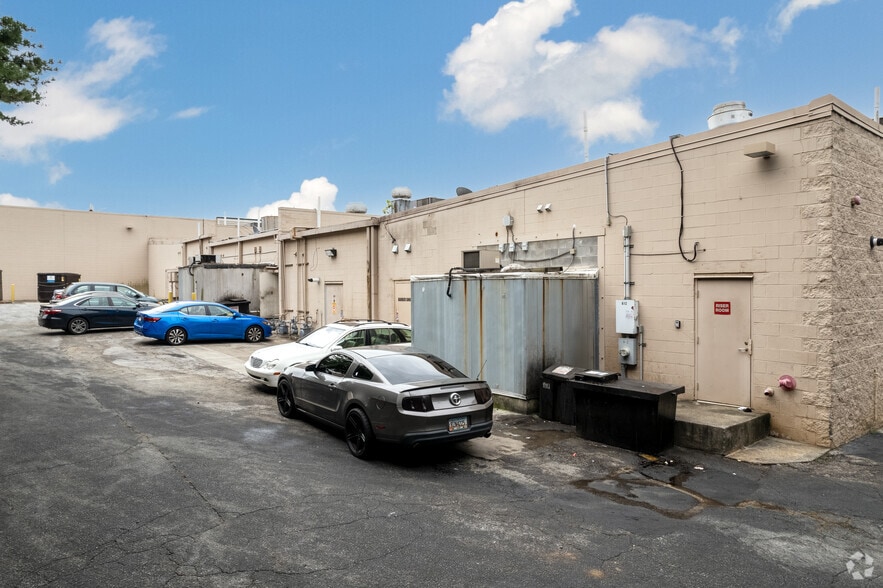 610-640 Thornton Rd, Lithia Springs, GA for lease - Building Photo - Image 2 of 5