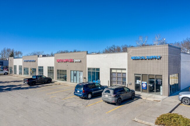 Plus de détails pour 6330 12th St SE, Calgary, AB - Bureau/Commerce de détail à louer