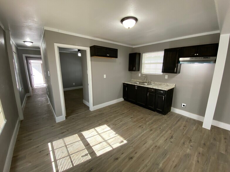 Southern Dallas Duplex Portfolio portefeuille de 6 propriétés à vendre sur LoopNet.ca - Photo du bâtiment - Image 3 de 20