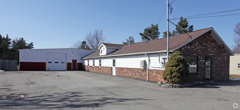 5844 Goodrich Rd, Clarence Center, NY for lease - Building Photo - Image 2 of 2