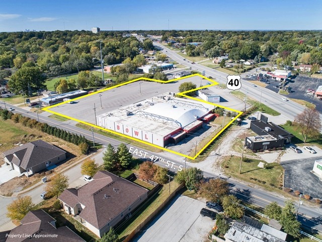 13001 E US Highway 40, Independence, MO for sale - Aerial - Image 1 of 1