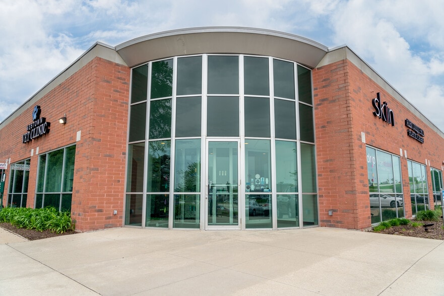 21675 E Moreland Blvd, Waukesha, WI for lease - Building Photo - Image 3 of 9